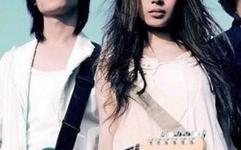 你的微笑歌词 飞儿乐团你的微笑歌曲LRC歌词下载