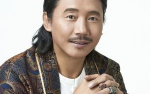 神奇的九寨歌词 容中尔甲神奇的九寨歌曲LRC歌词下载