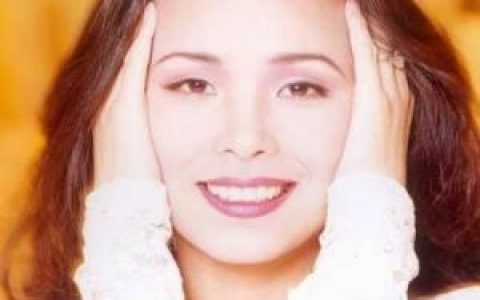 爱的奉献歌词 韦唯爱的奉献歌曲LRC歌词下载