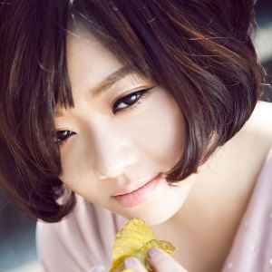 风干的玫瑰歌词 陈瑞风干的玫瑰歌曲LRC歌词下载