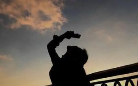 下辈子不一定还能遇见你歌词 韩泪玉 下辈子不一定还能遇见你歌曲LRC歌词下载