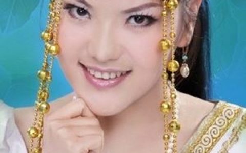 套马杆歌词 乌兰图雅 套马杆歌曲LRC歌词下载