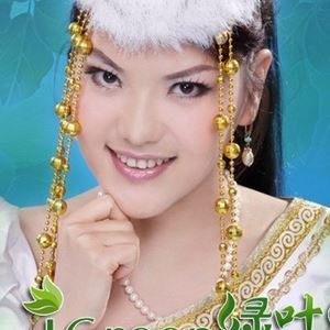 套马杆歌词 乌兰图雅 套马杆歌曲LRC歌词下载